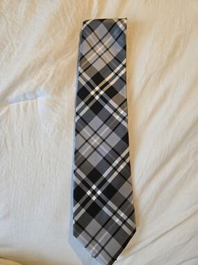 Vesuvio Napoli Italy Men's Tie Black White Gray Geometric Plaid 60" Polyester